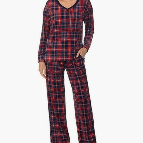 Nautica 2-Piece Fleece Pajama Set PJ with Silky Stretch Fleece NEW Medium - Picture 1 of 5